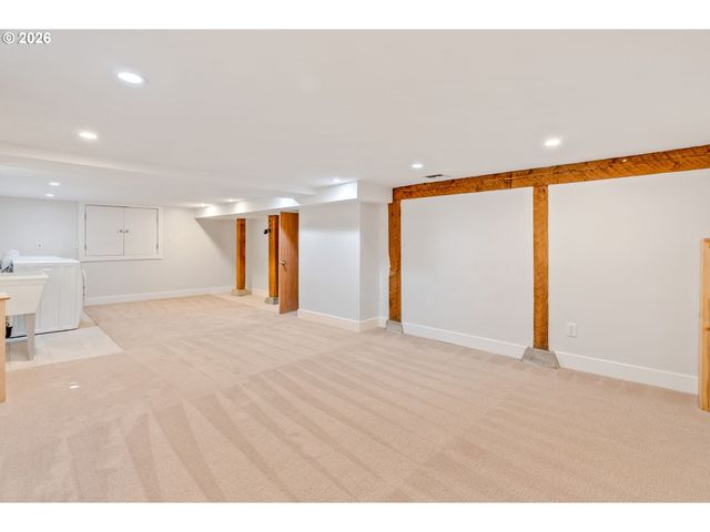 5131 Se MADISON St, Portland, OR 97215