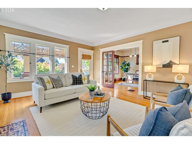 5131 Se MADISON St, Portland, OR 97215