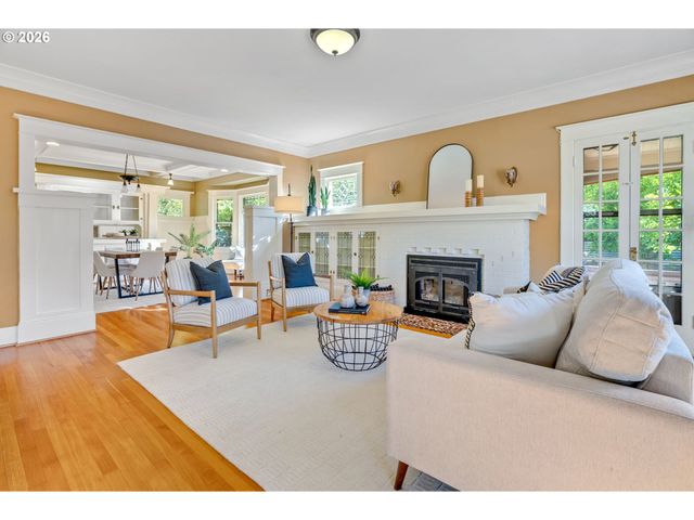 5131 Se MADISON St, Portland, OR 97215