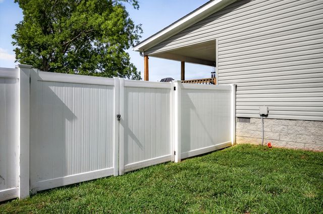 100 Reece Rd, Baxter, TN 38544