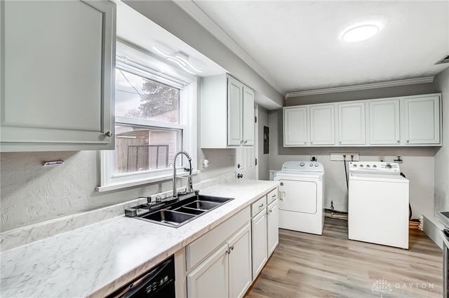 1029 Wilmington Avenue, Dayton, OH 45420