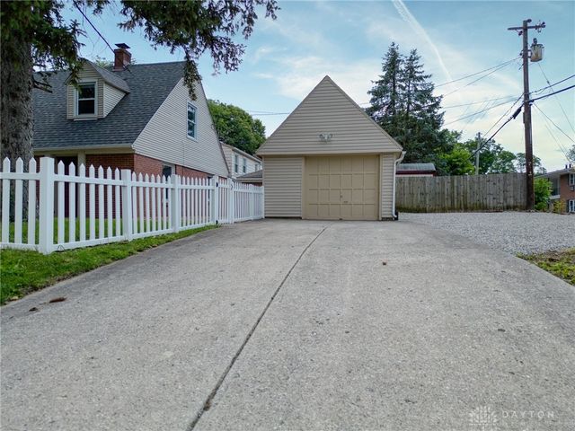 1029 Wilmington Avenue, Dayton, OH 45420