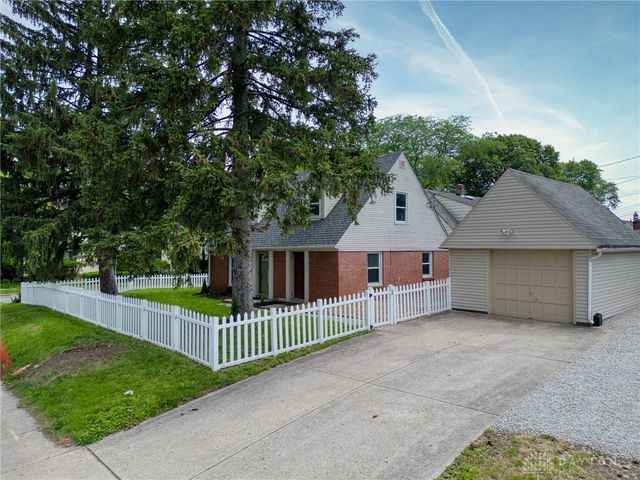 1029 Wilmington Avenue, Dayton, OH 45420