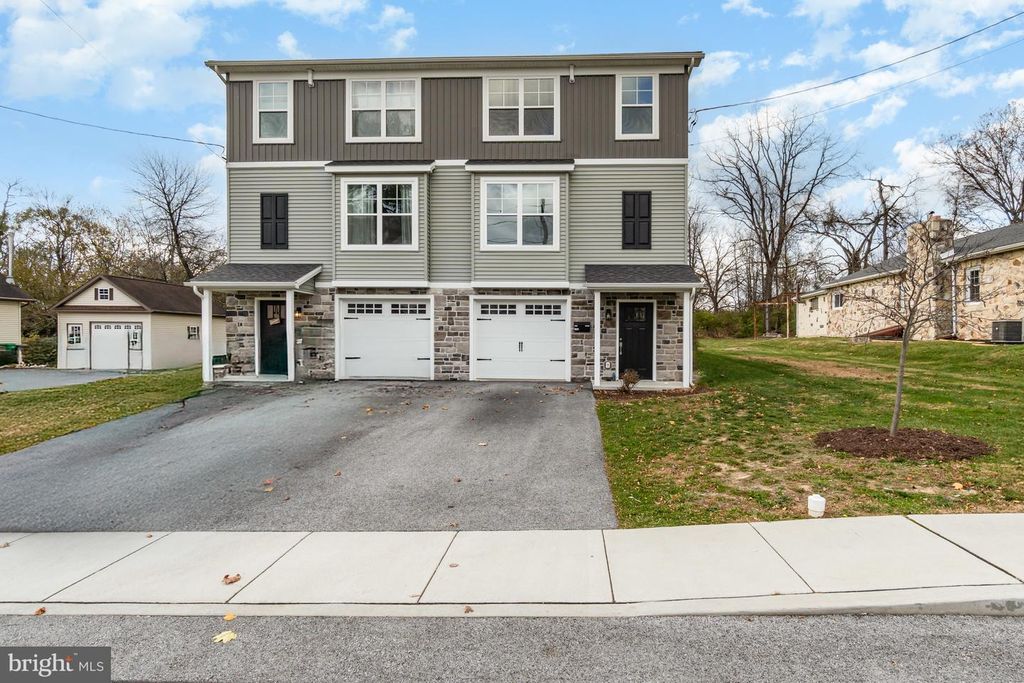 1134 FRANKLIN ST, Carlisle, PA 17013