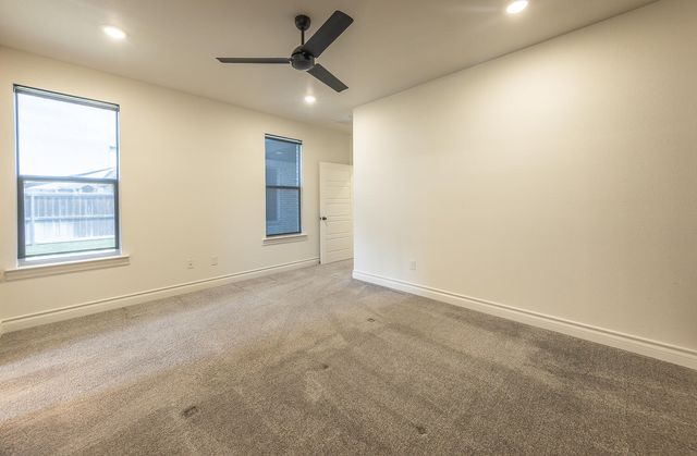 1021 N Fulton Avenue, Lubbock, TX 79416