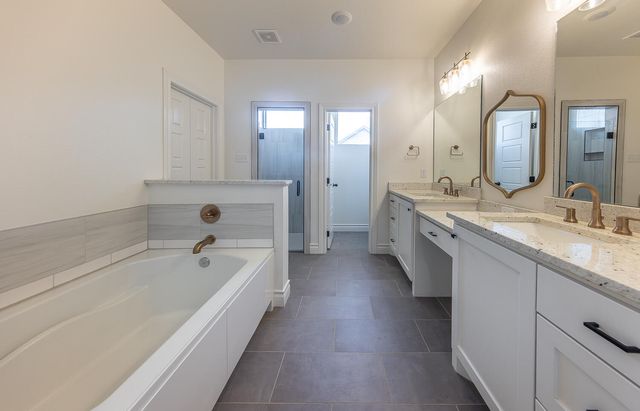 1021 N Fulton Avenue, Lubbock, TX 79416