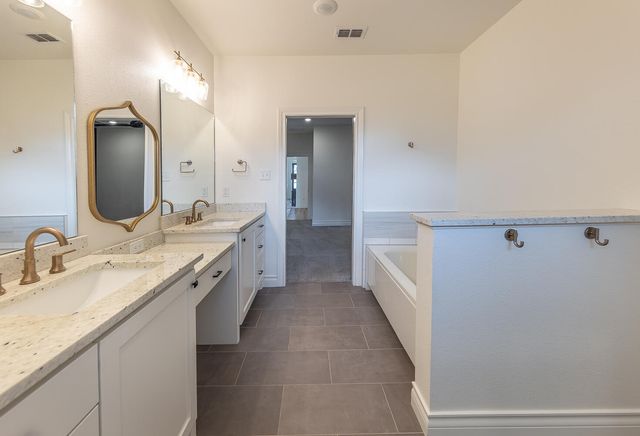 1021 N Fulton Avenue, Lubbock, TX 79416