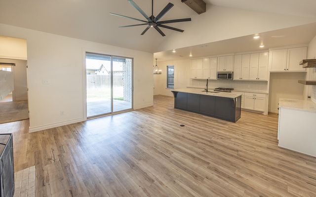 1021 N Fulton Avenue, Lubbock, TX 79416