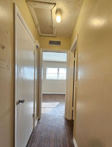 201 NW JEFFERSON CIRCLE N 2, St Petersburg, FL 33702