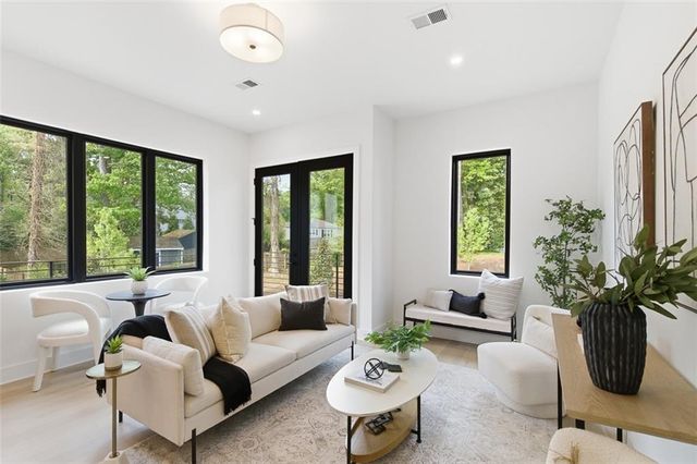 1198 Penny Lane, Atlanta, GA 30329