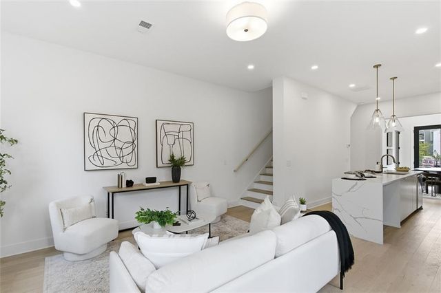 1198 Penny Lane, Atlanta, GA 30329