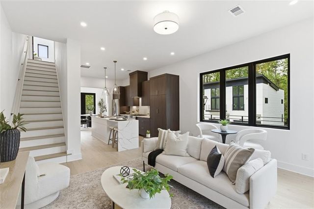 1198 Penny Lane, Atlanta, GA 30329