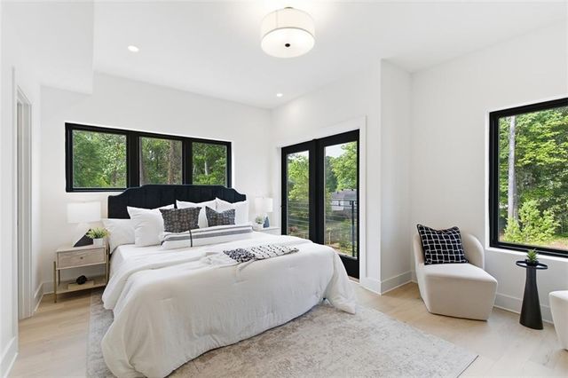 1198 Penny Lane, Atlanta, GA 30329