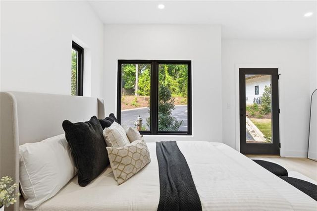 1198 Penny Lane, Atlanta, GA 30329