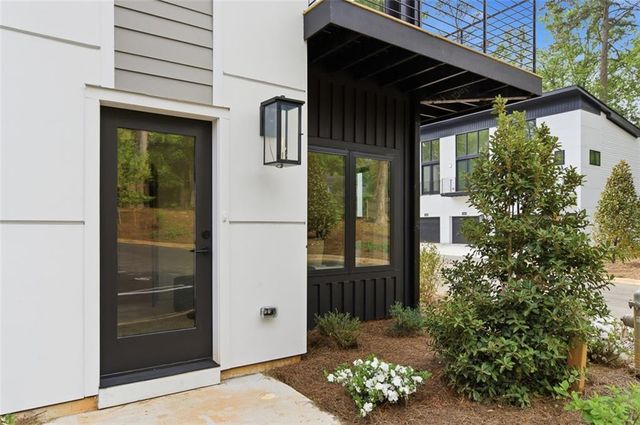 1198 Penny Lane, Atlanta, GA 30329