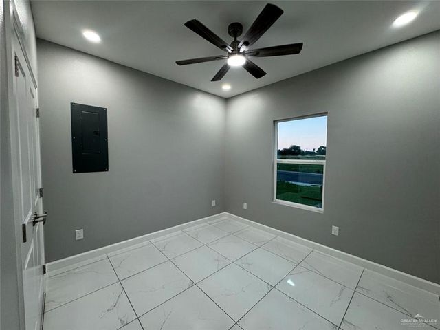 117 Lenon Avenue, Edcouch, TX 78538