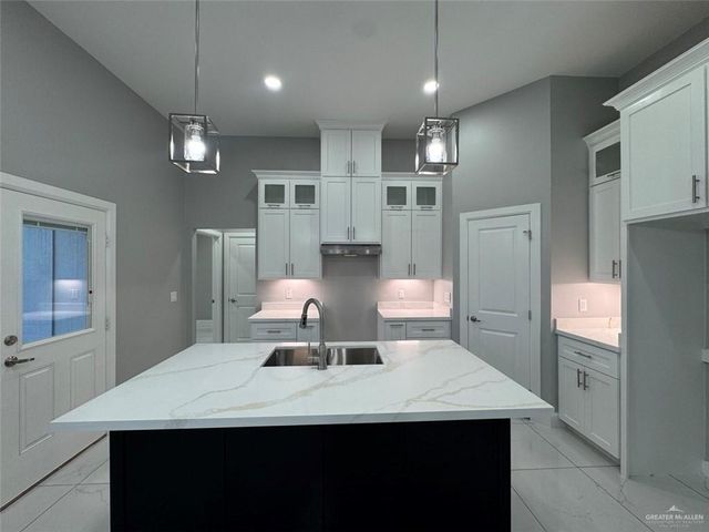 117 Lenon Avenue, Edcouch, TX 78538