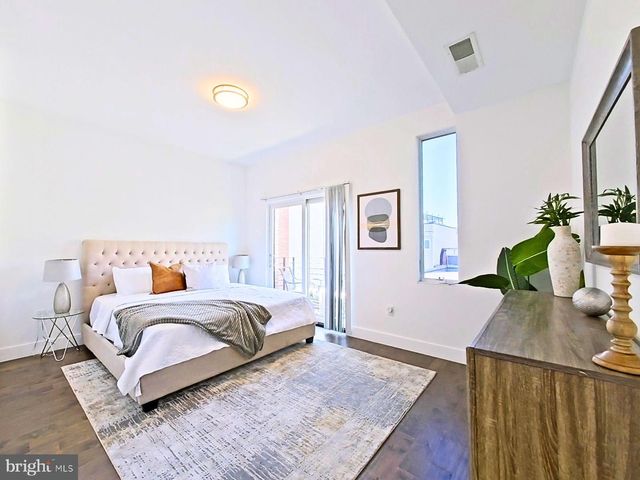 421 WALLACE ST, Philadelphia, PA 19123