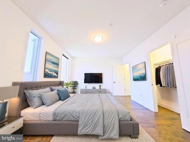 421 WALLACE ST, Philadelphia, PA 19123