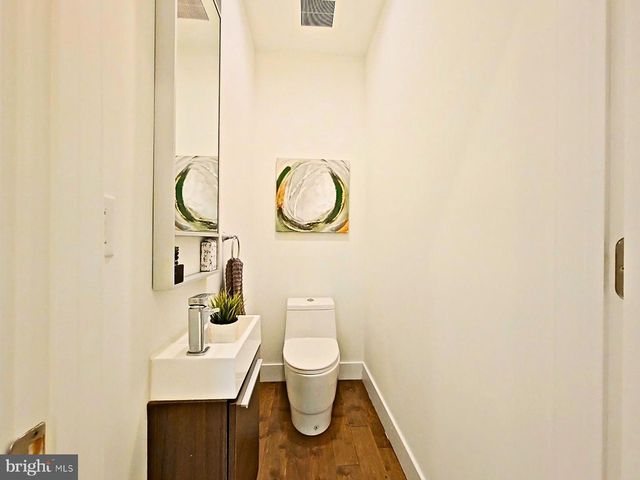 421 WALLACE ST, Philadelphia, PA 19123
