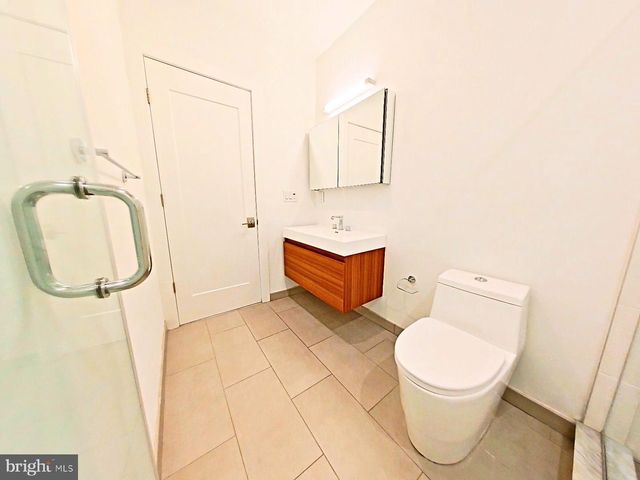421 WALLACE ST, Philadelphia, PA 19123