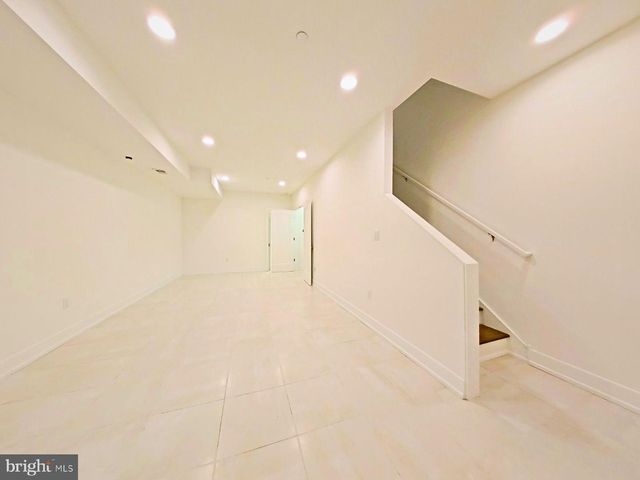 421 WALLACE ST, Philadelphia, PA 19123