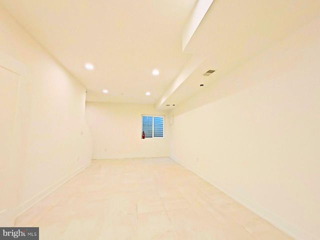 421 WALLACE ST, Philadelphia, PA 19123