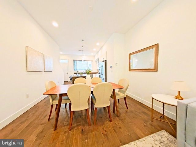 421 WALLACE ST, Philadelphia, PA 19123