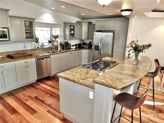 1417 Vuelta Grande, Long Beach, CA 90815