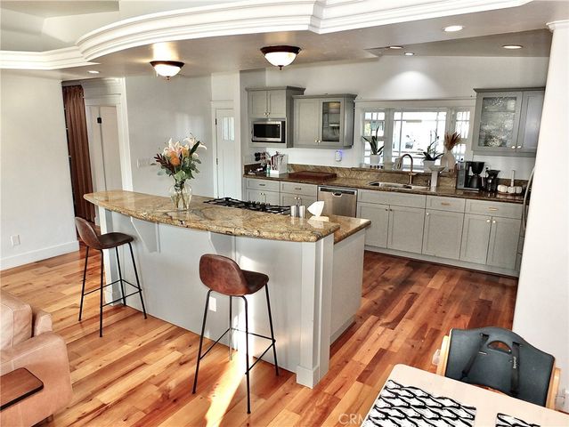 1417 Vuelta Grande, Long Beach, CA 90815