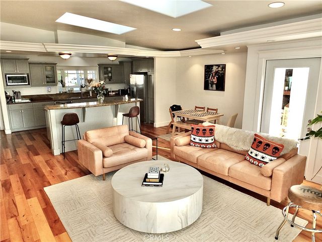 1417 Vuelta Grande, Long Beach, CA 90815