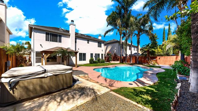 4210 Eveningside Ln, Tracy, CA 95377