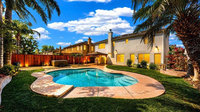 4210 Eveningside Ln, Tracy, CA 95377