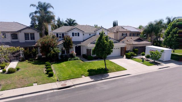 4210 Eveningside Ln, Tracy, CA 95377