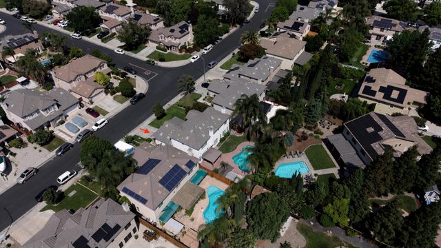 4210 Eveningside Ln, Tracy, CA 95377