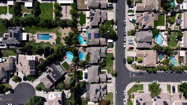 4210 Eveningside Ln, Tracy, CA 95377