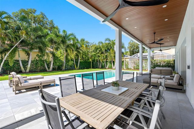 3208 W LAWN AVENUE, Tampa, FL 33611
