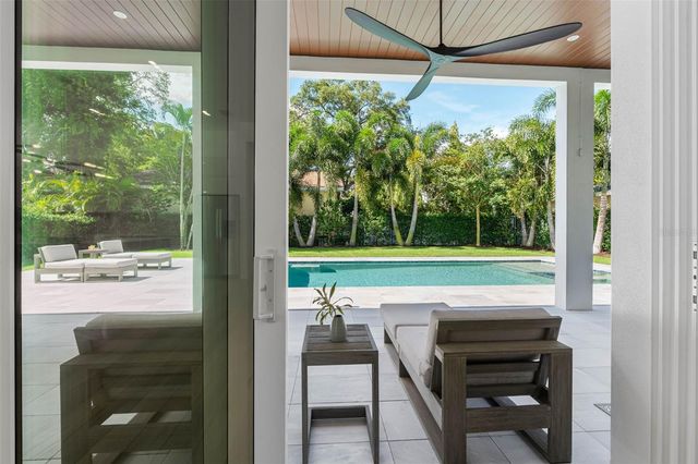 3208 W LAWN AVENUE, Tampa, FL 33611
