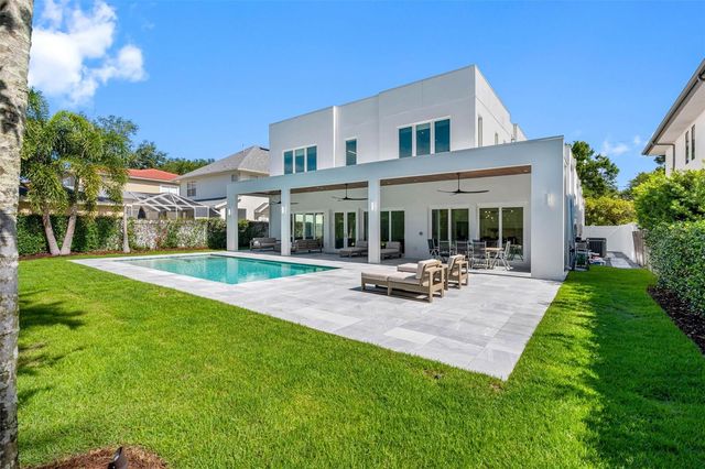 3208 W LAWN AVENUE, Tampa, FL 33611