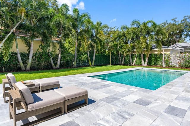 3208 W LAWN AVENUE, Tampa, FL 33611