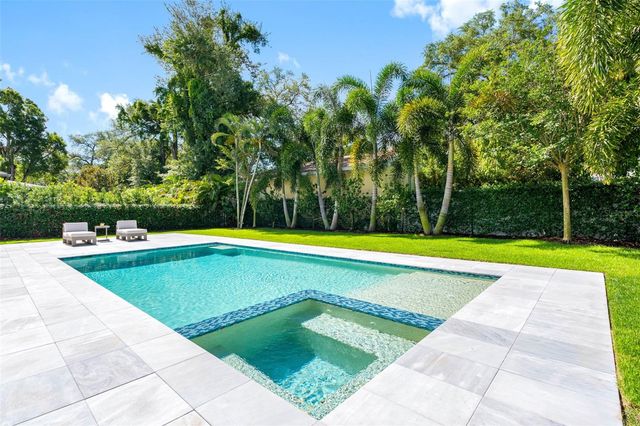 3208 W LAWN AVENUE, Tampa, FL 33611