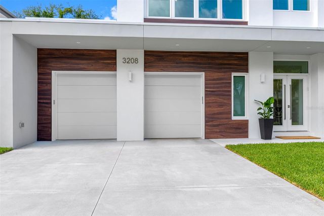 3208 W LAWN AVENUE, Tampa, FL 33611