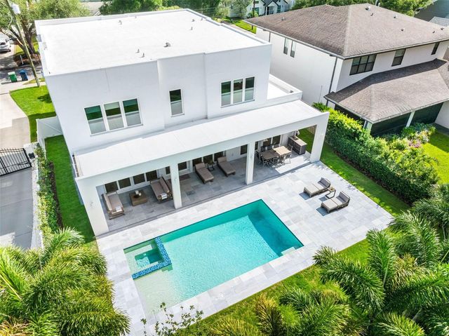 3208 W LAWN AVENUE, Tampa, FL 33611