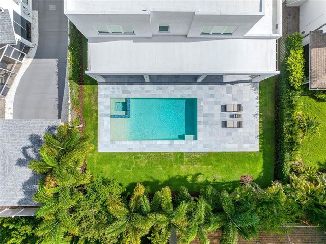3208 W LAWN AVENUE, Tampa, FL 33611