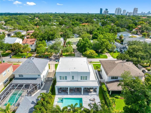 3208 W LAWN AVENUE, Tampa, FL 33611