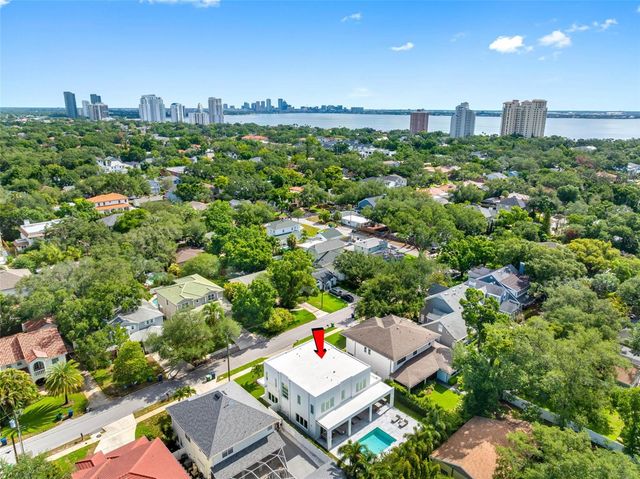 3208 W LAWN AVENUE, Tampa, FL 33611