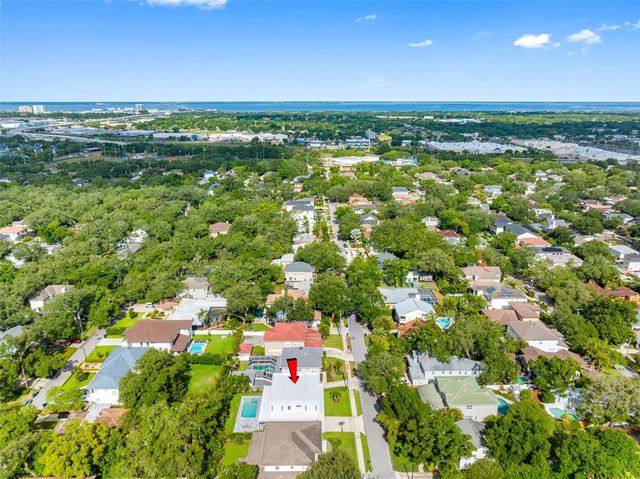 3208 W LAWN AVENUE, Tampa, FL 33611
