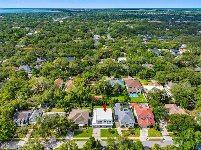 3208 W LAWN AVENUE, Tampa, FL 33611