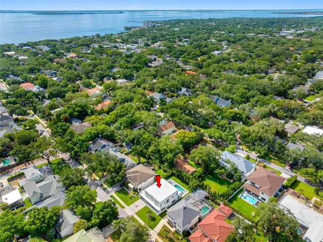 3208 W LAWN AVENUE, Tampa, FL 33611