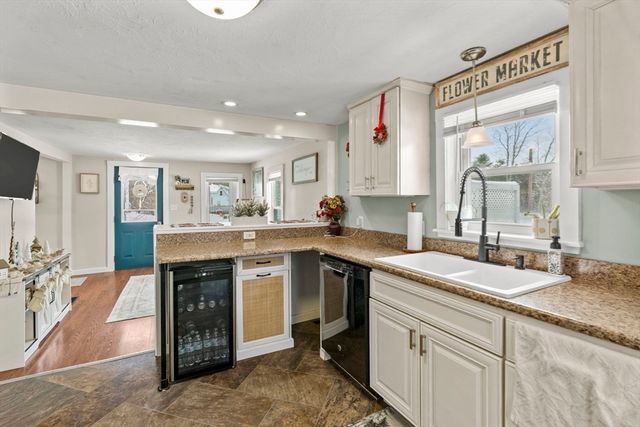 25 Marjorie St, Orange, MA 01364